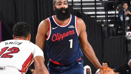 轰30+3+3！谁让快船交易我，鲍威尔赛后把话挑明，但他也担心哈登