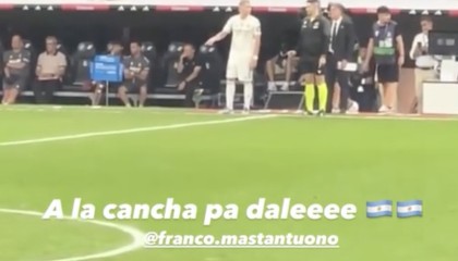 F1车手科拉平托现身伯纳乌，为马斯坦托诺皇马首秀送上祝福